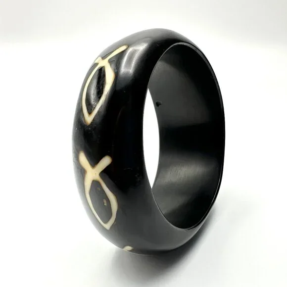 Vintage Black Asymmetrical Lucite Bangle Duo —  Both Size 8 1/4 — Vintage — EUC - Picture 6 of 12